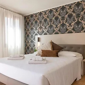 hotel-grifoni-palace.hotelinveneto.com/